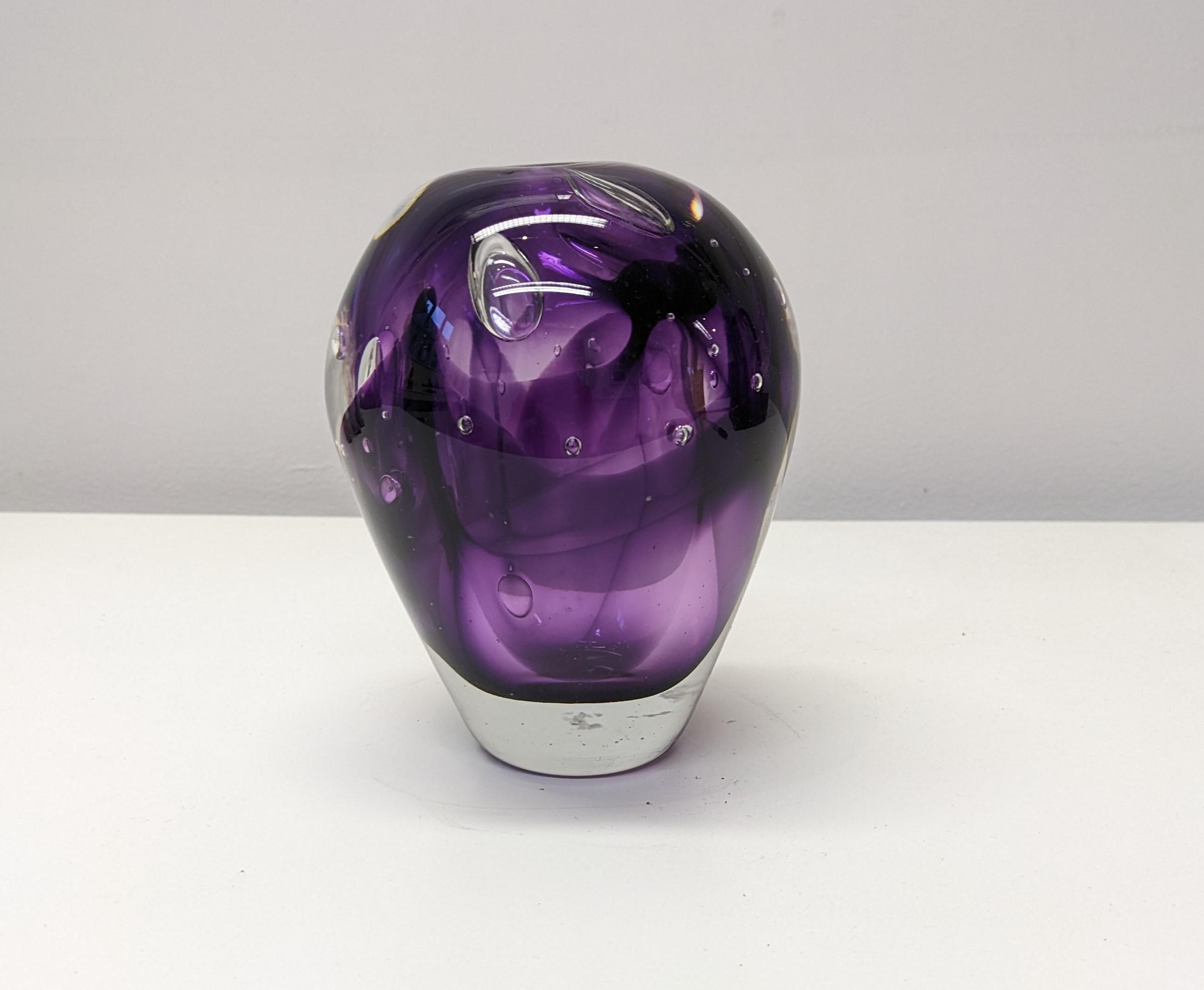 Bubbles Vase in Amethyst