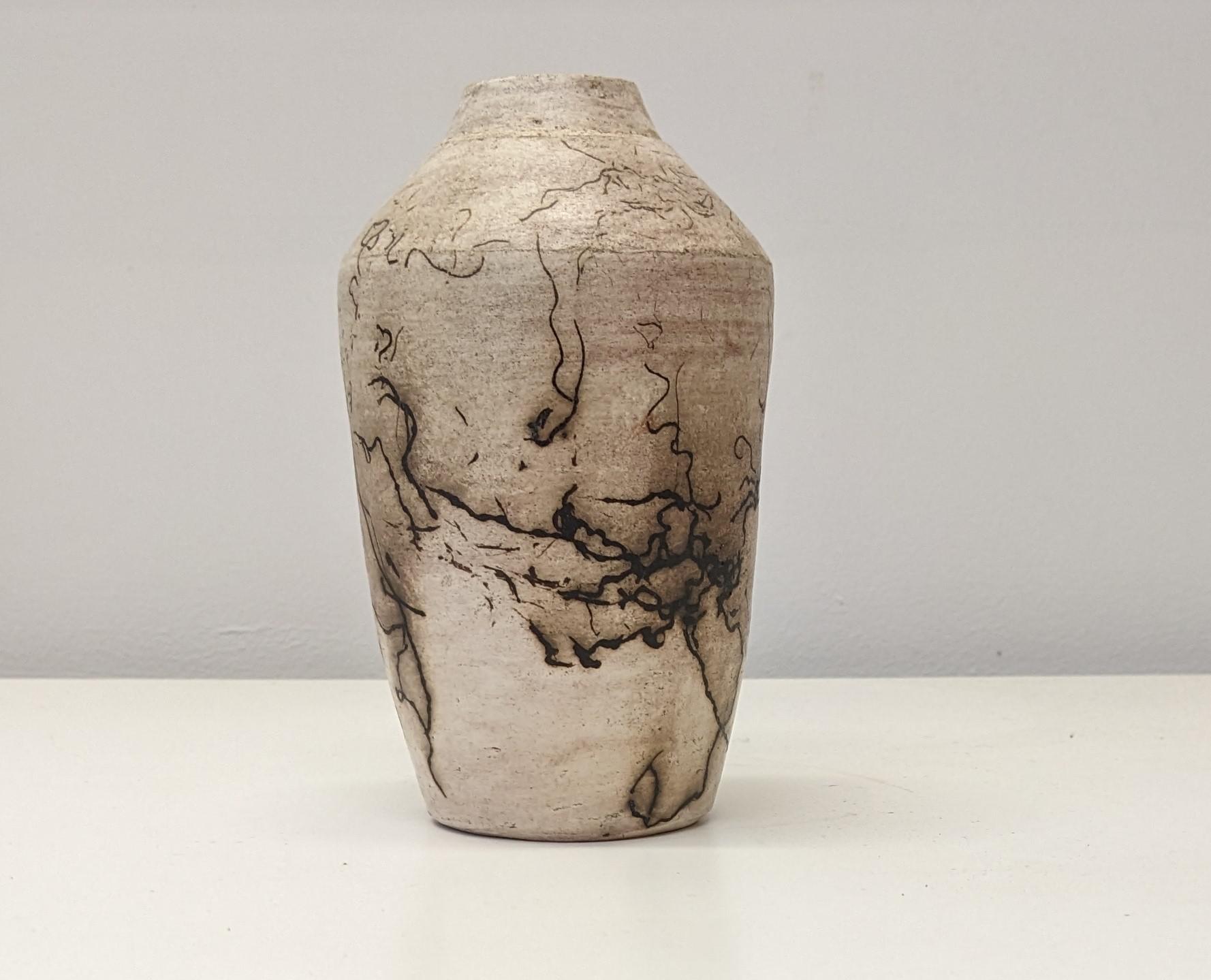 Vase (unglazed lip)