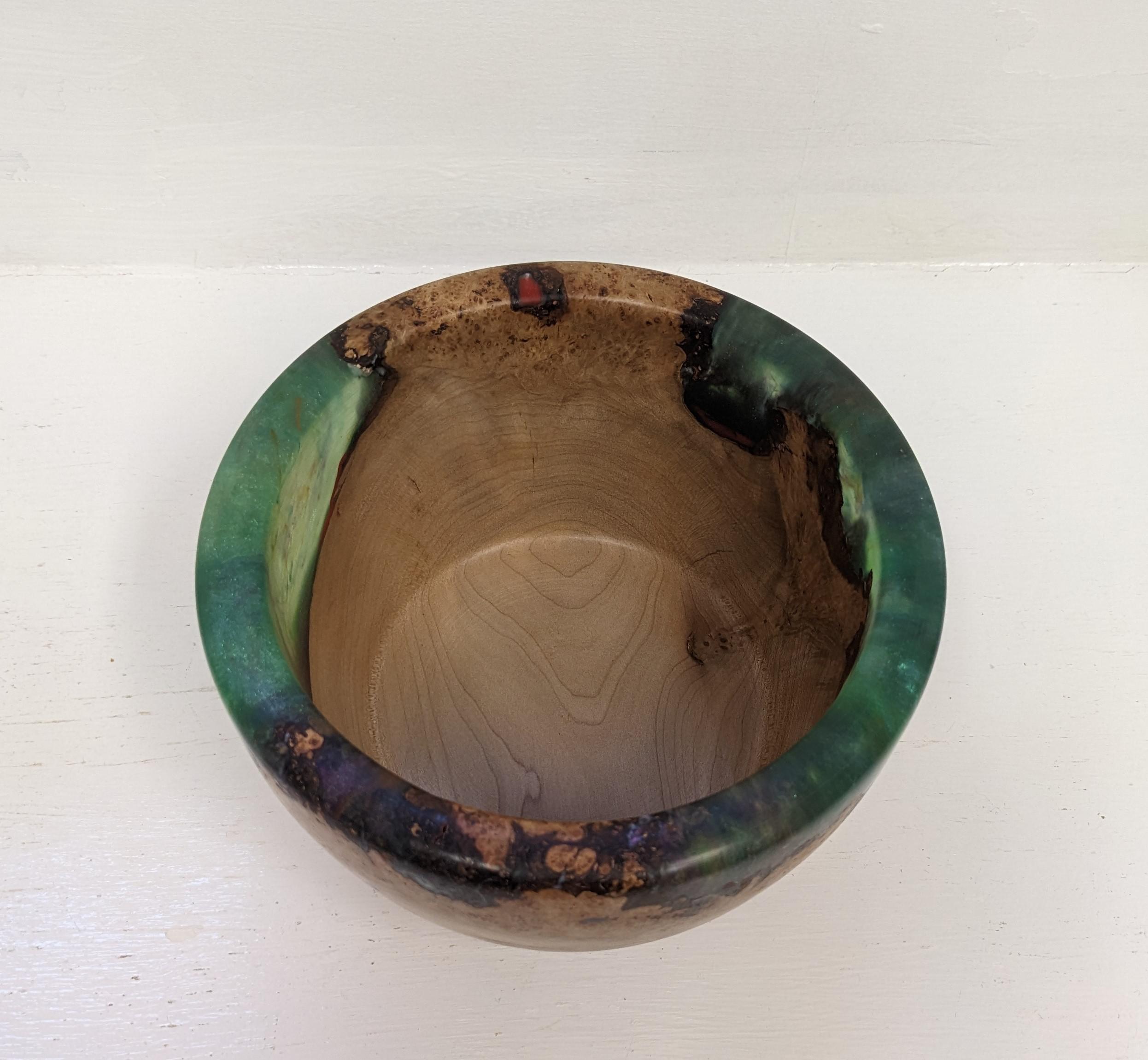 Burr Apple and Green Resin Bowl