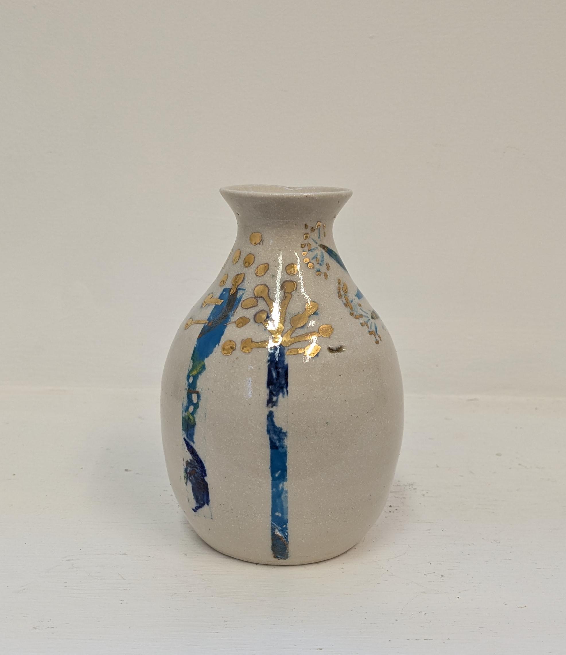 vase - flower pattern