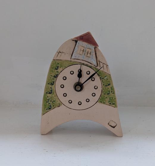 Hill Top House Mantle Clock